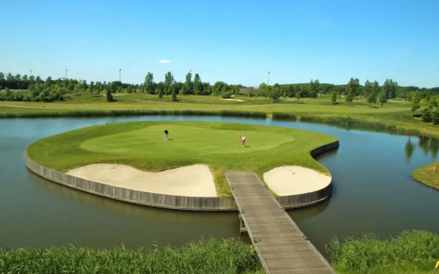 Attractive Holiday Home in Zeewolde near Veluwemeer Lake