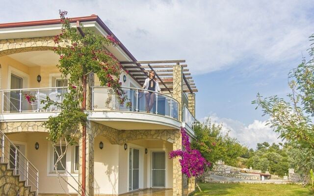 Отель Villa Moonlight вид на фасад