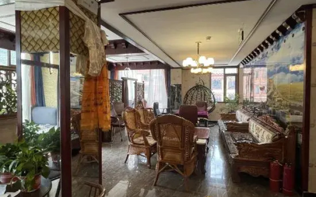 Batang Changduiping Hotel
