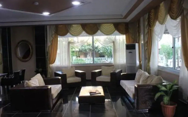 Grand Calypso Hotel