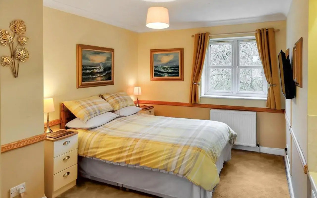 Brompton Lodge