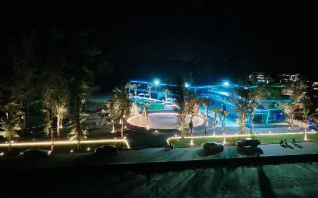 Lanhai Yijing Sea View Resort Hotel