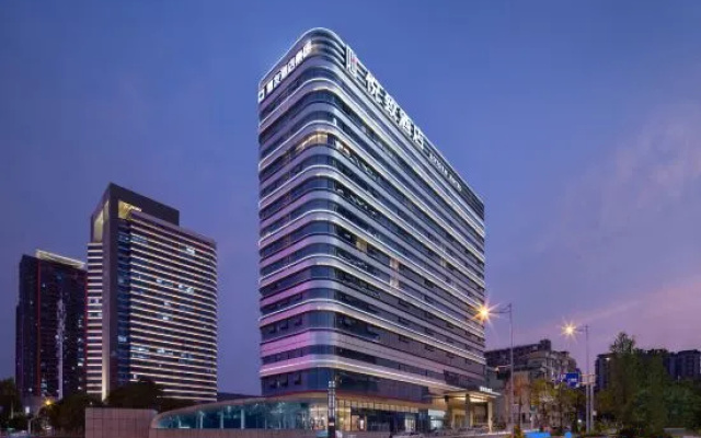 ROYGEM Hotel (Changsha Aier Eye Hospital Railway College Subway Station)