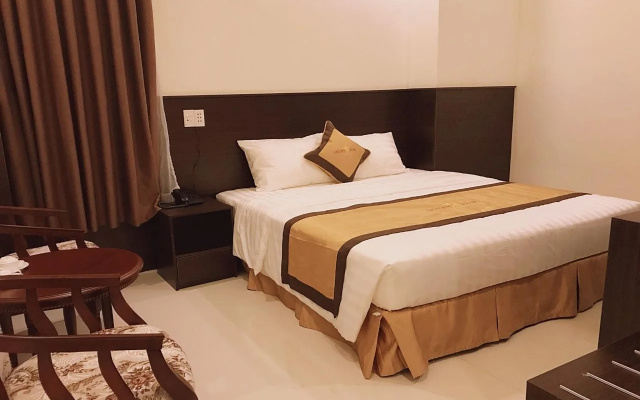 Lucky Star Hotel