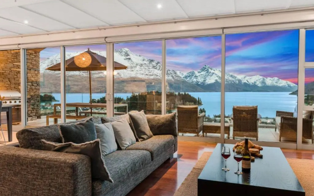 Catalina's Luxury Penthouse 6