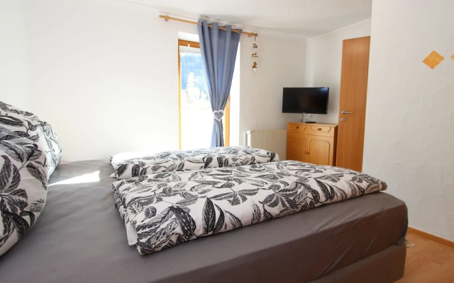 Cozy Apartment with Garden in Mühlbach