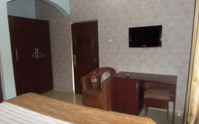 Chatwell Hotel