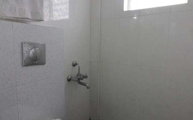 Hotel White Parrot