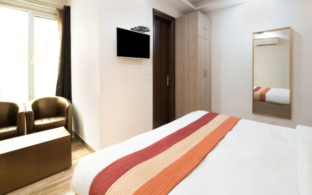 OYO 18672 Royal Comfort Castle