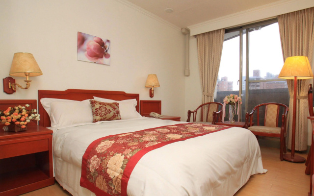 Crown Hotel
