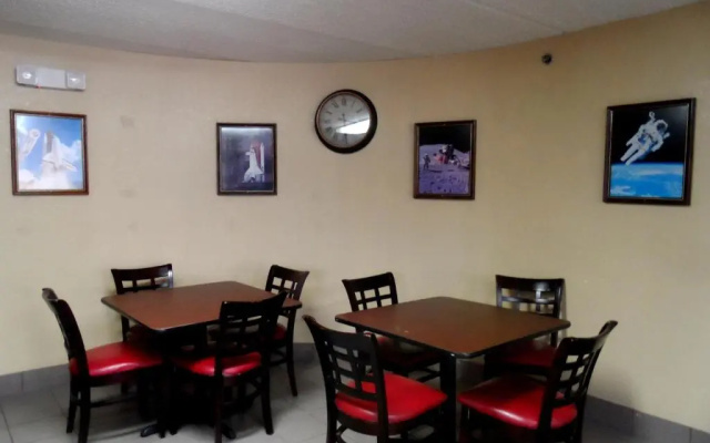 Budgetel Inn NASA