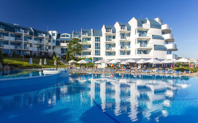 Отель PrimaSol Sineva Beach Hotel - Все включено Болгария, Свети Влас - отзывы, цены и фото номеров - забронировать отель PrimaSol Sineva Beach Hotel - Все включено онлайн вид на фасад