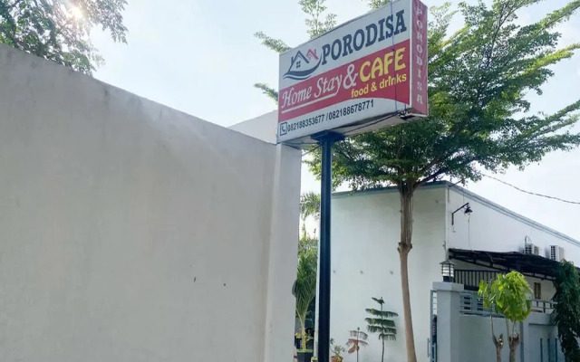 RedDoorz @ Porodisa Homestay Palu