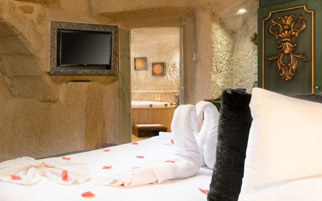 Elysion Cave Suites