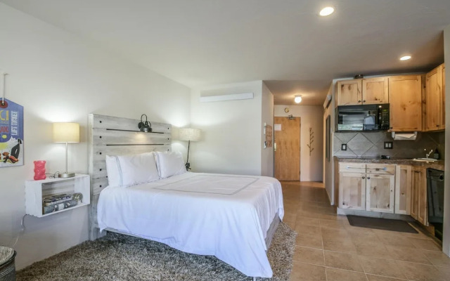 Edgewater 1436