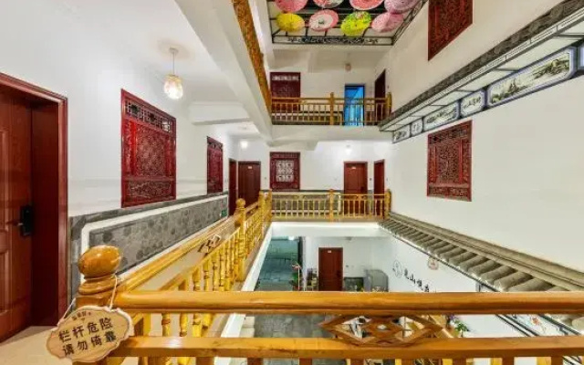 Dali Ancient Jianshan Yueting Inn