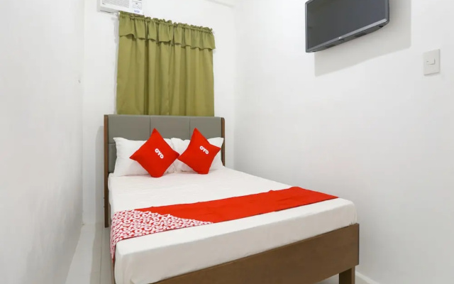 OYO 736 Jade Apartelle