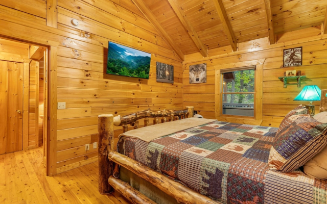 Finding Bigfoot 2 Bedroom Cabin