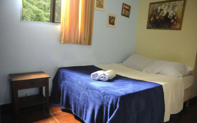 Le House Hostel