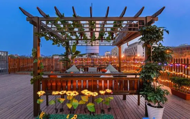 Qiuduo Hotel (Beijing Wangfujing Nanluoguxiang Branch)