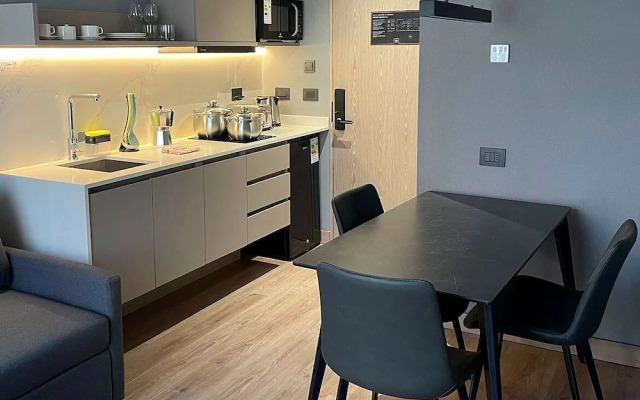One Manquehue EXC Bright 1BR Apartment