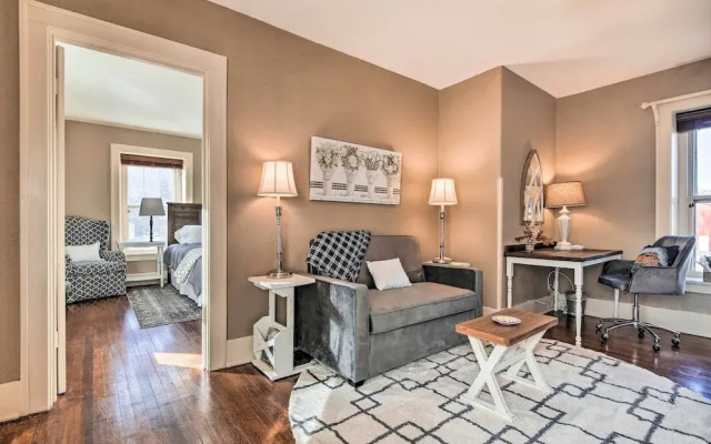 Pet-friendly Home: Grill & Fire Pit in Manhattan