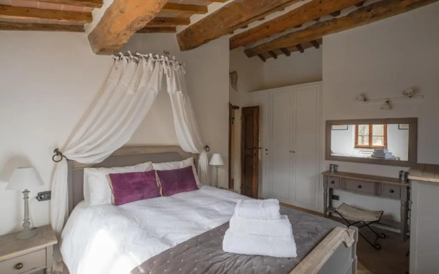 Il Monte Holiday Home