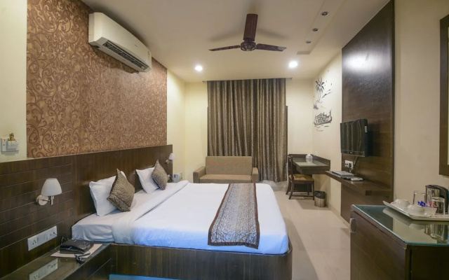 Fabhotel Kamla Regency