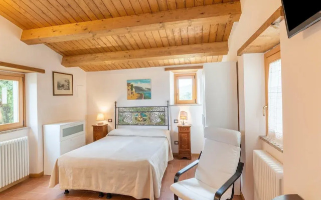 Dwelling in Renovated Barn near Birthplace of Michelangelo