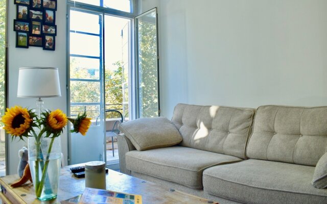 Апартаменты 2 Bedroom Apartment in Belsize Park Лондон комната для гостей