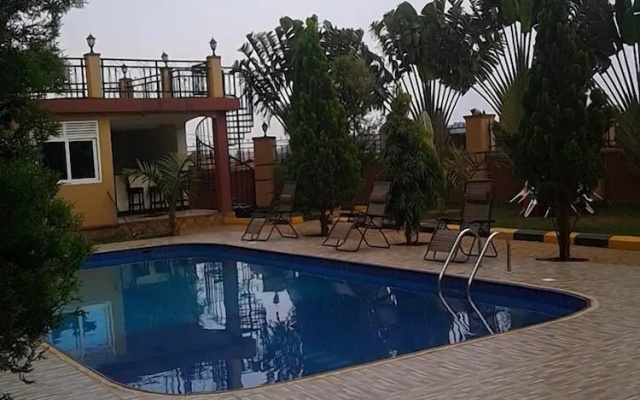 Makutano Hotel