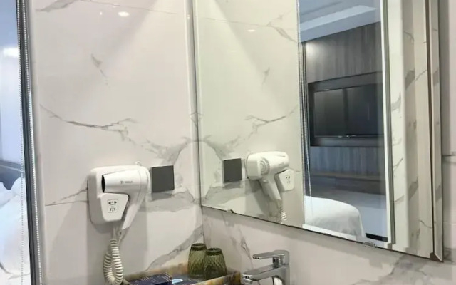Luxury Phoenix Hotel