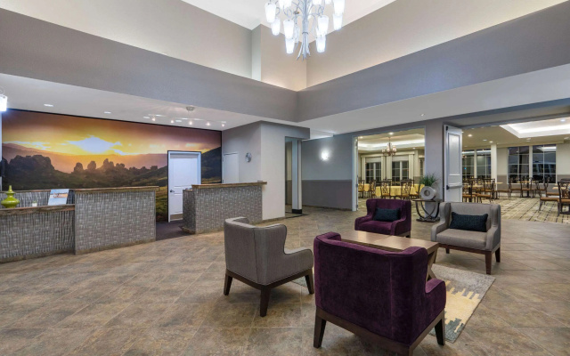 La Quinta Inn & Suites by Wyndham Loveland/Estes Park