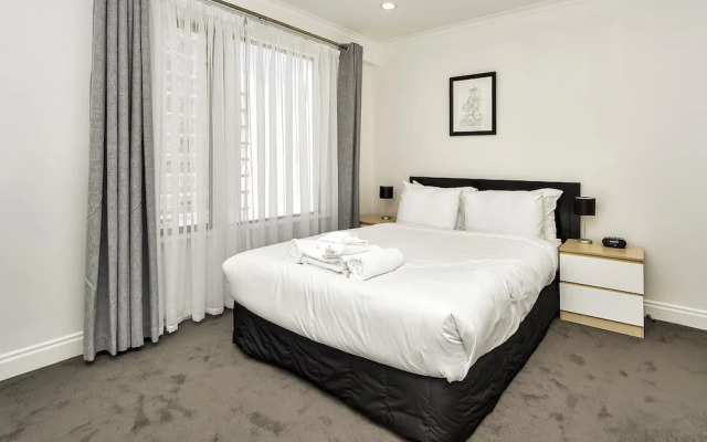 QV Design Inner City Apartment - 823