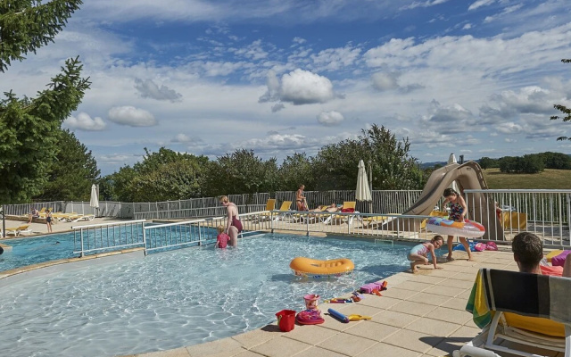 Bungalow in Lanzac Near Dordogne River