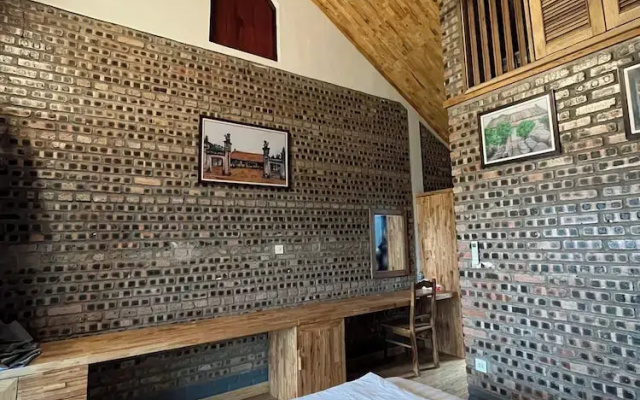 Duong Lam Village