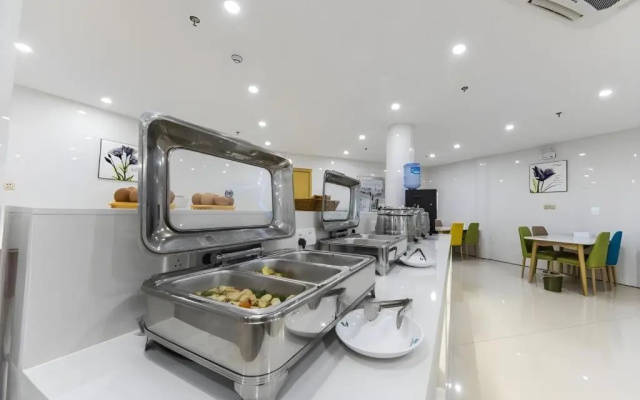 GreenTree Inn Chuzhou Langya Mountain Scenic Area Xijian Road Business Hotel