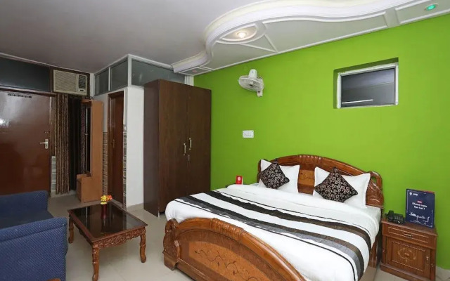 OYO 11063 Hotel Suncity