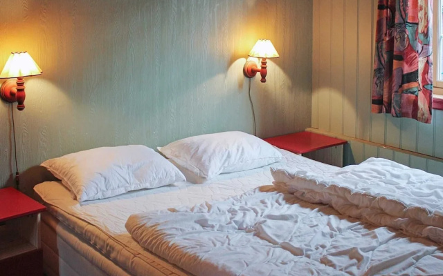 6 Person Holiday Home in Hosteland
