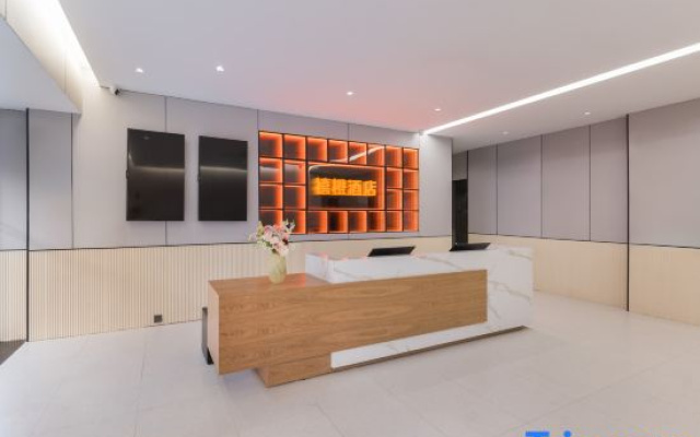 Xicheng Hotel (Nanchang Tengwang Pavilion Wanshou Palace Branch)