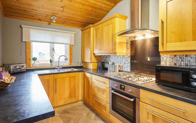 Host Stay Cairnswood Lodge