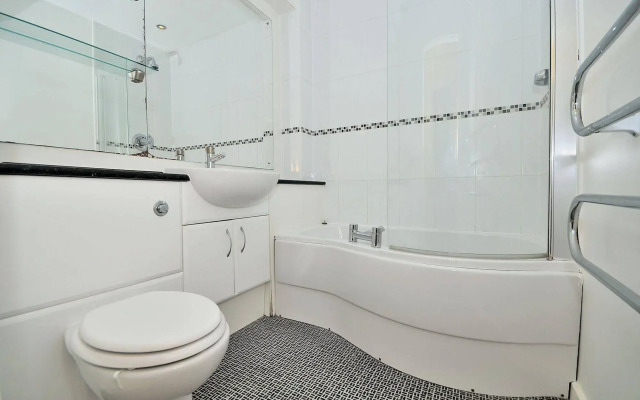 Racecourse Serviced Apartments