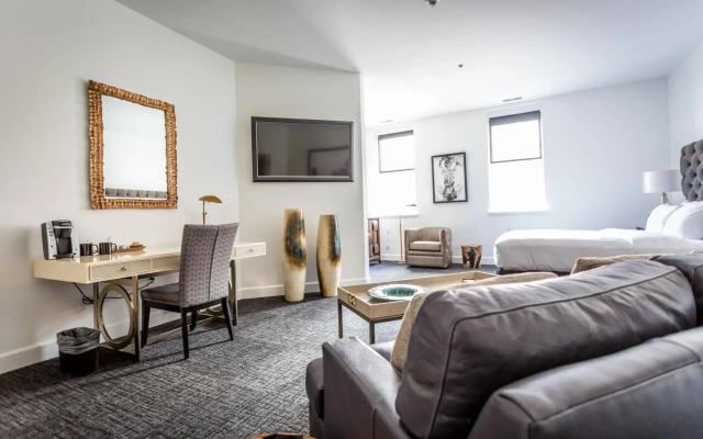 The Delafield Hotel