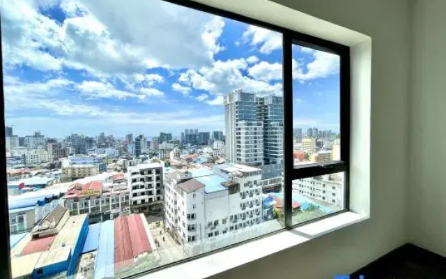 SKY HOTEL Sihanoukville - Cinema Rooms & Apartments - FREE LAUNDRY