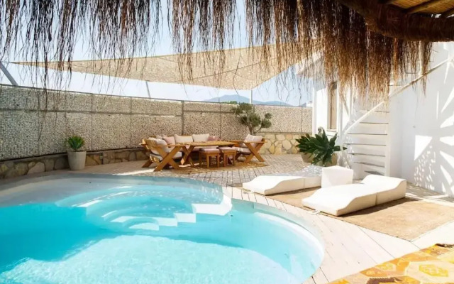 Bodrumda Deniz Manzaralı 3 Odalı Villa