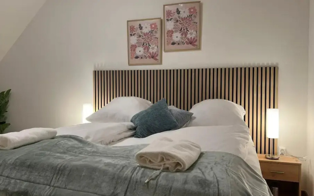 Private Room for Long Term Near Rennweg