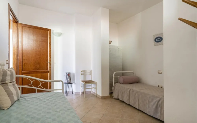Comfortable Holiday Home in Lu Bagnu Near Seabeach