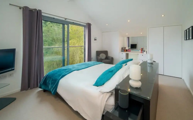 Sandpiper House Coastal Retreat Moments From Beach