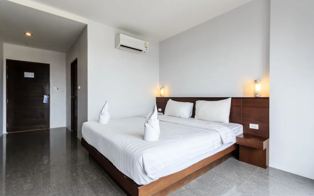 77 Bangla Hotel