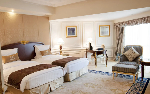 New Orient Landmark Hotel
